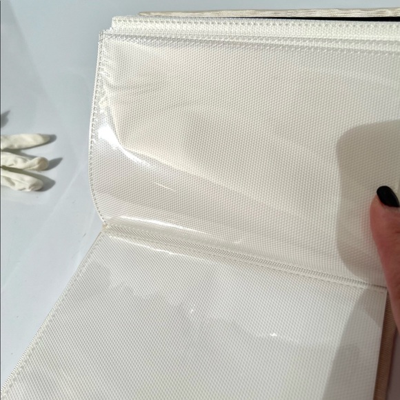 Special Occasion Pleated Satin Photo Album with Organza Flower Appliqué NEW - Picture 6 of 10